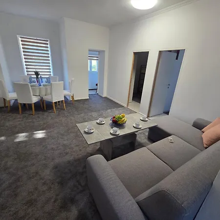 4 Bedroom Smiljana 3 *