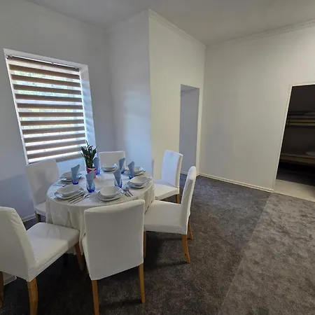 4 Bedroom Smiljana 3 * غييكا