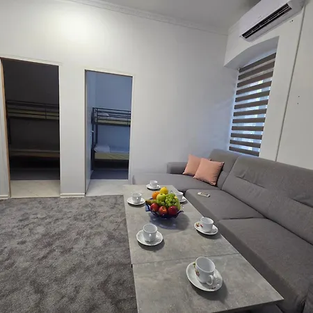 4 Bedroom Smiljana 3 *