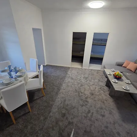 4 Bedroom Smiljana 3 *